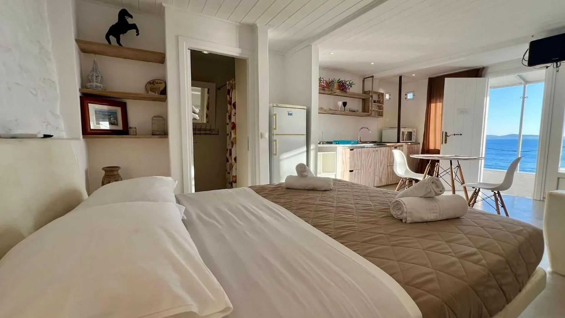 Mykonos Seaview Nests - Tourlos Getaways